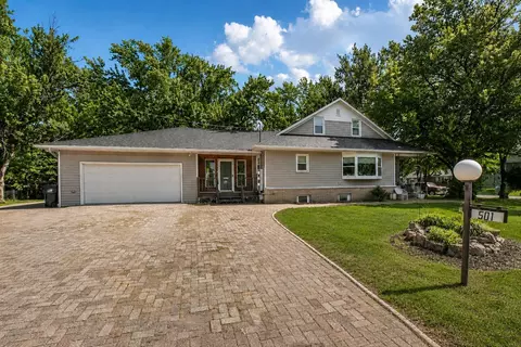 501 W 3rd St, Monticello, MN 55362
