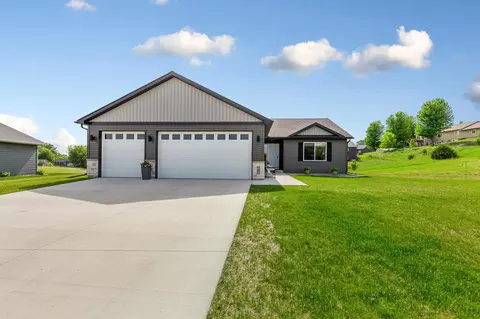 Exterior - 3 Lynae Cir, Elysian, MN 56028 photo 5 of 8