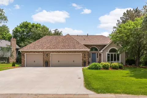 5550 Chatsworth St N, Shoreview, MN 55126