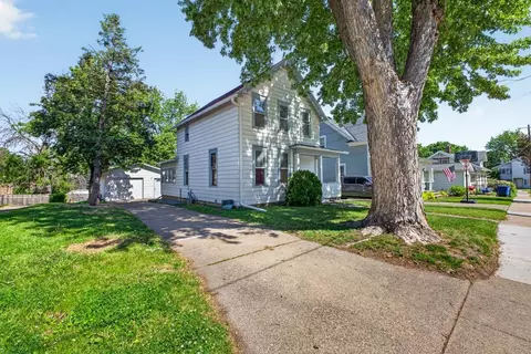 418 8th St, Red Wing, MN 55066