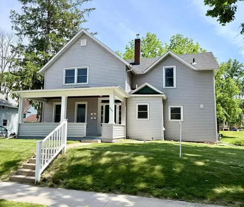 455 9th St, Red Wing, MN 55066