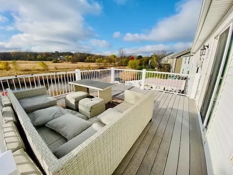 12300 Pineridge Way N, Dayton, MN 55327