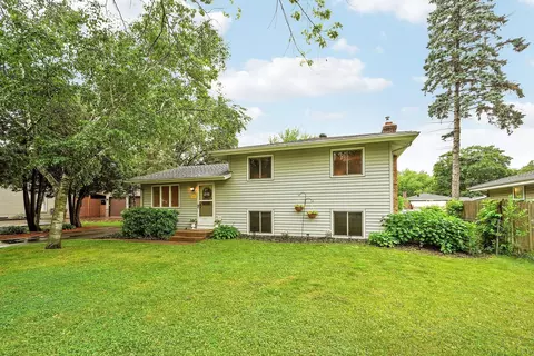 3431 Emerald Dr, White Bear Lake, MN 55110
