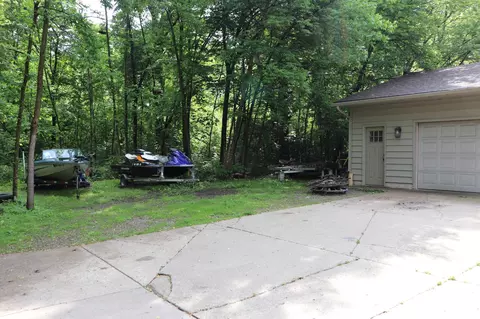 29305 Frontage Rd, Saint Joseph, MN 56374