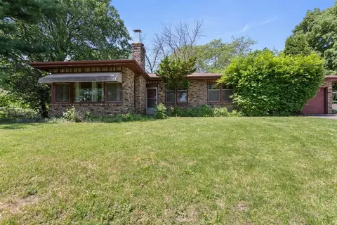 1895 Fairview Ave N, Falcon Heights, MN 55113