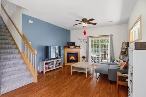 684 Oak Ln, Lino Lakes, MN 55014