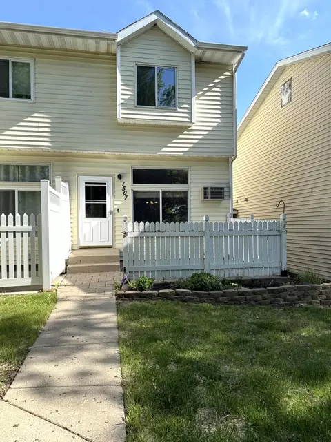 1507 34 12 Ave S, Fargo, ND 58104