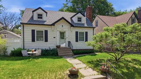 4354 Sheridan Ave N, Minneapolis, MN 55412