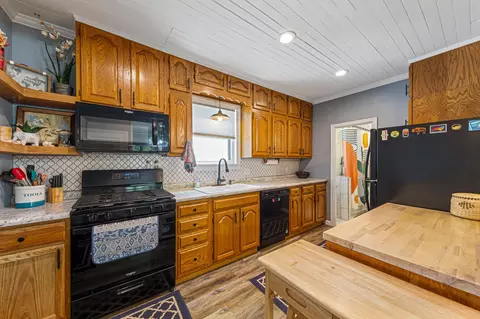 Kitchen - 721 Chatham St, Saint Peter, MN 56082 photo 1 of 4
