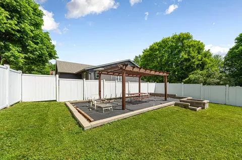 Exterior - 721 Chatham St, Saint Peter, MN 56082 photo 3 of 10