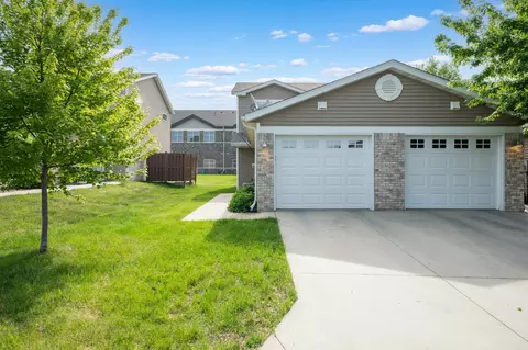 3230 Portage Cir NW, Rochester, MN 55901