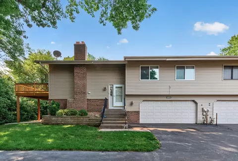 3575 York Dr, Woodbury, MN 55125