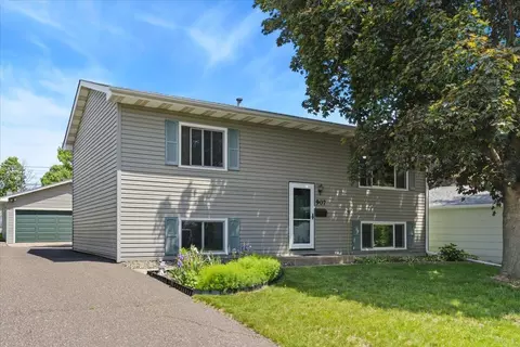 907 California Ave W, Saint Paul, MN 55117