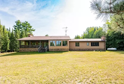 51301 Pine Point Rd, Bigfork, MN 56628