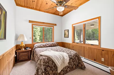 Bedroom - 51301 Pine Point Rd, Bigfork, MN 56628 photo 3 of 4
