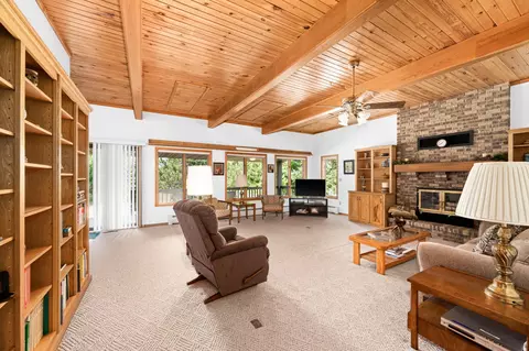Living - 51301 Pine Point Rd, Bigfork, MN 56628 photo 4 of 5