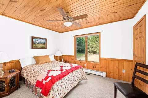 Bedroom - 51301 Pine Point Rd, Bigfork, MN 56628 photo 4 of 4