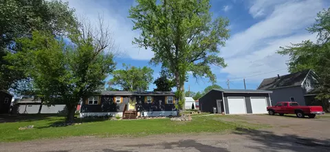190 S 1st St, Foreston, MN 56330