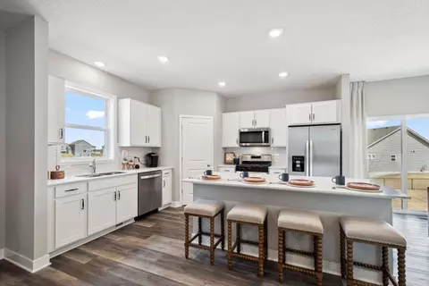 17081 Draper Way, Lakeville, MN 55044