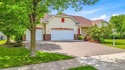 29673 Shoreview Cir, Lindstrom, MN 55045