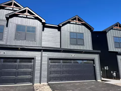 679 Tulare Ter, Newport, MN 55055