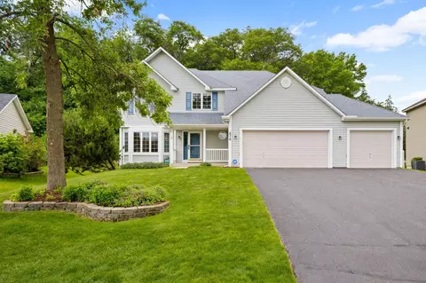676 Falcon Ridge Rd, Woodbury, MN 55125