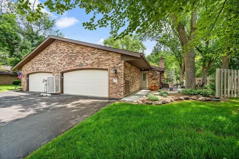 1010 Xene Ln N, Plymouth, MN 55447