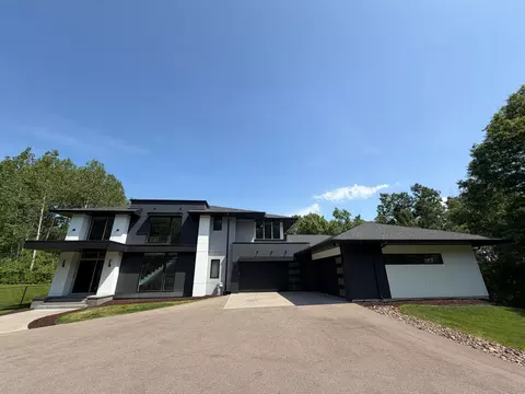 10371 Andrea Trl, Inver Grove Heights, MN 55077