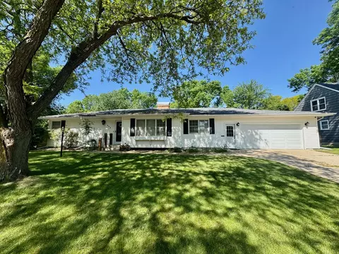 502 S Bruce St, Marshall, MN 56258