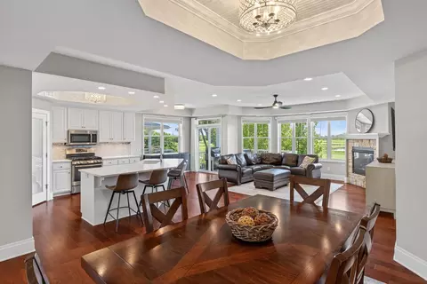1171 Gallery Ln, Chaska, MN 55318