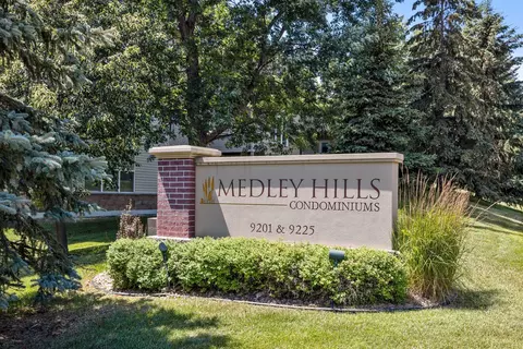 9225 Medicine Lake Rd #205B, Golden Valley, MN 55427