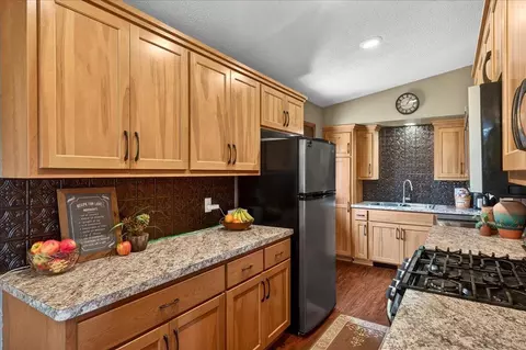 Kitchen - 8625 Burr Oak Ln, Maple Plain, MN 55359 photo 5 of 5