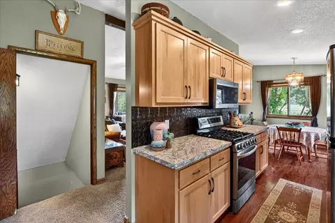 Kitchen - 8625 Burr Oak Ln, Maple Plain, MN 55359 photo 2 of 5