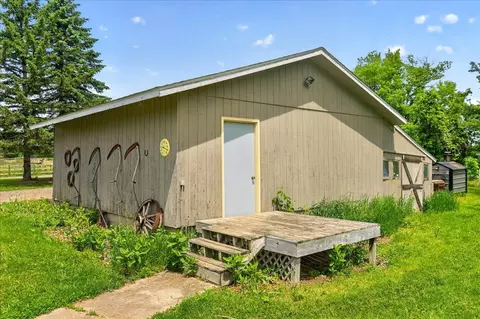 8625 Burr Oak Ln, Maple Plain, MN 55359