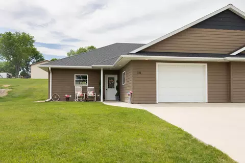 311 Tennessee Ave, Adrian, MN 56110
