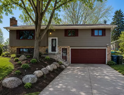 1424 18th Ave NW, New Brighton, MN 55112