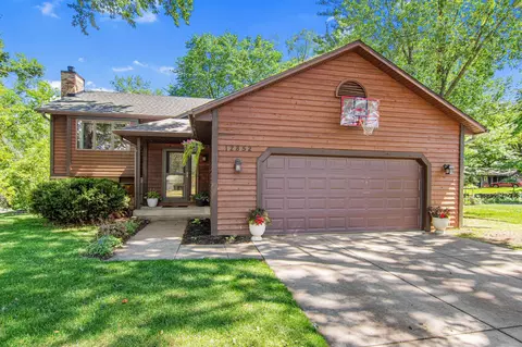 12852 Essex Way, Apple Valley, MN 55124