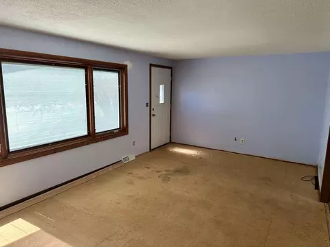 Living - 8215 292nd St E, Randolph, MN 55065 photo 2 of 3