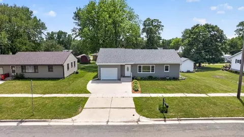 501 2nd St NE, Hayfield, MN 55940