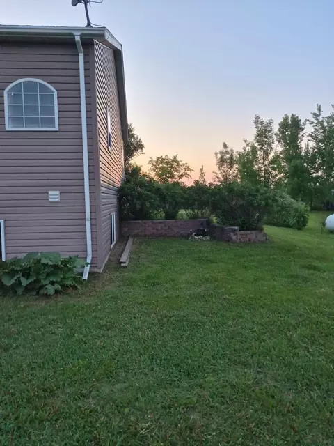 Exterior - 768 6th Ave, Walcott, ND 58077 photo 7 of 22