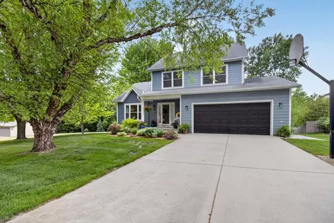 711 Sunset Dr, Fergus Falls, MN 56537