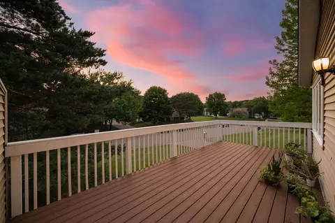 Exterior - 4664 Ridge Cliff Dr, Eagan, MN 55122 photo 8 of 11
