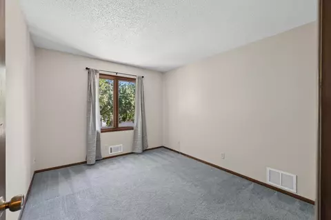 Bedroom - 4664 Ridge Cliff Dr, Eagan, MN 55122 photo 3 of 4