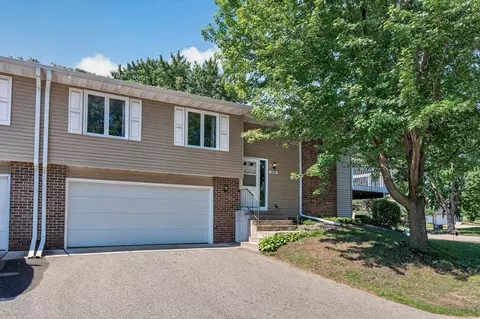 Exterior - 4664 Ridge Cliff Dr, Eagan, MN 55122 photo 5 of 11