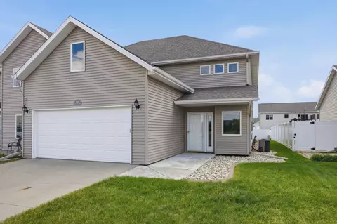 3494 Eagle Run Ln, West Fargo, ND 58078