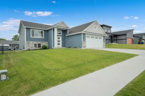 217 Brookestone Dr SE, Rochester, MN 55904