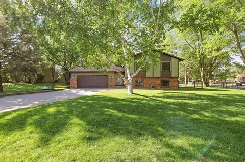 1980 Timber Wolf Trl N, Eagan, MN 55122