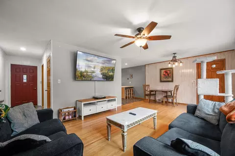 907 Fairfield Rd, New Richmond, WI 54017