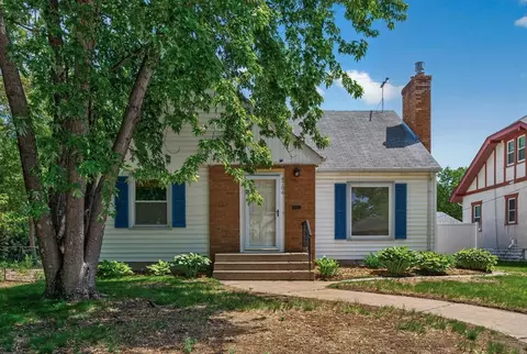 4706 Girard Ave N, Minneapolis, MN 55430