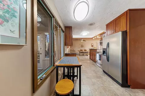 Kitchen - 16975 Douglas Ave, Faribault, MN 55021 photo 6 of 11